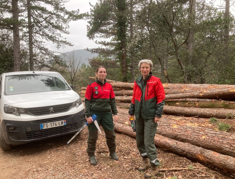 Marie Eve and her colleague