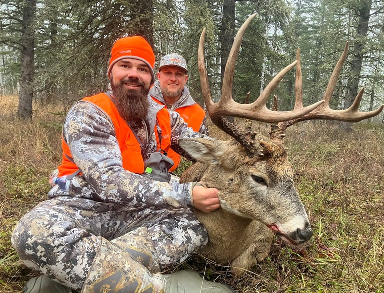 Saskatchewan whitetail hunts - big saskatchewan whitetail