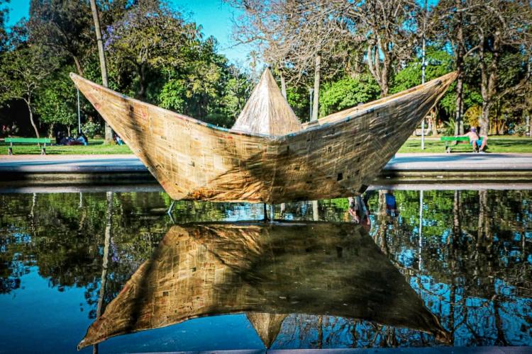 Barquinho Criada pelo arquiteto e artista plástico Roberto Freitas