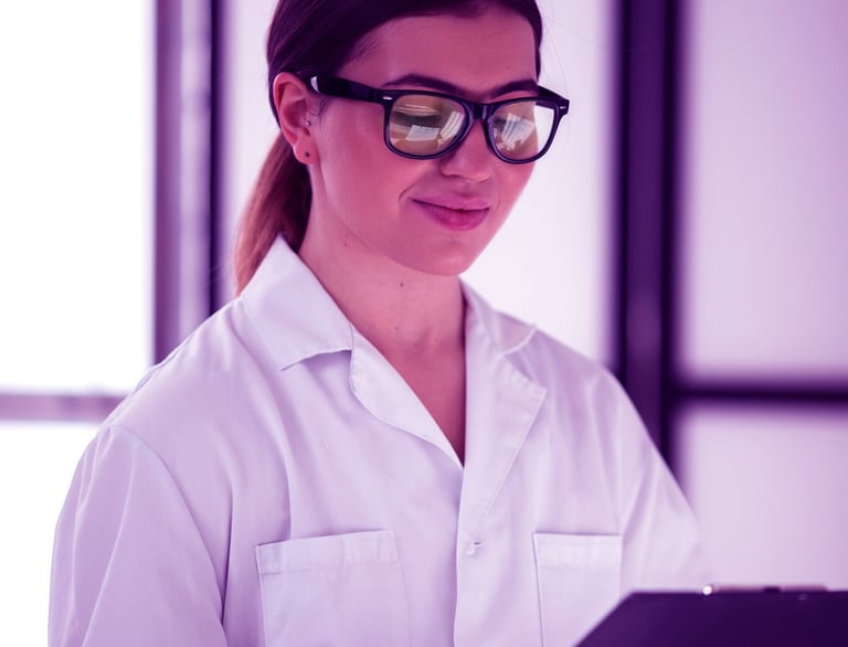 ponte en contacto con XQV