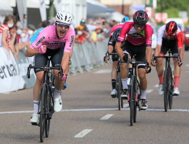 rodrigo alvarez equipo gomur