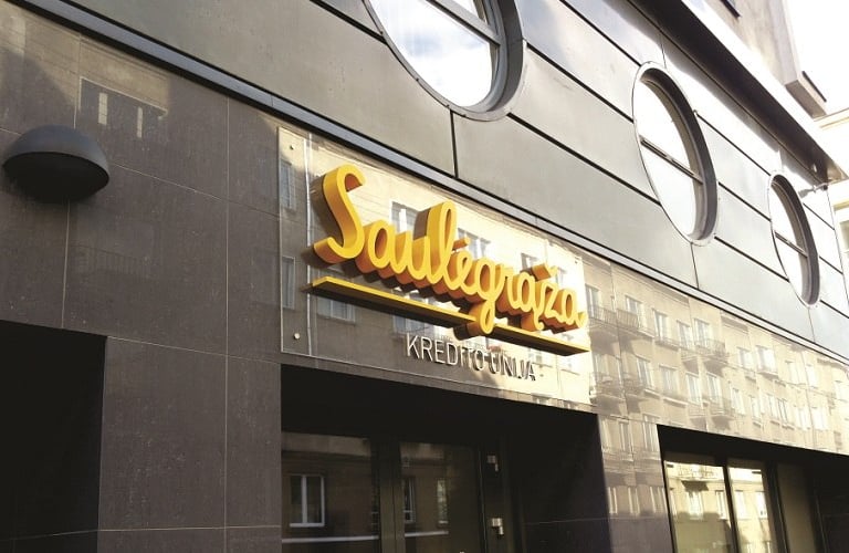 Iskabos frezavimas is plastiko