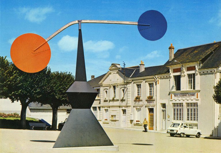 The totem sculpture by Alexander Calder