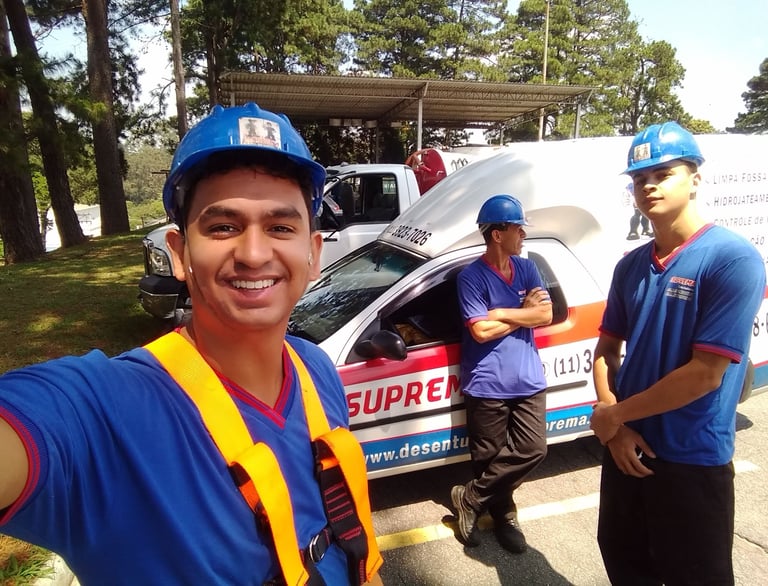 técnicos de desentupimento