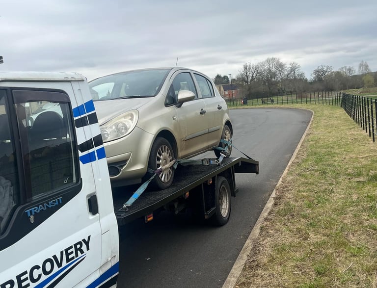 alt="Non-runner vehicle loaded for scrap near Offenham"