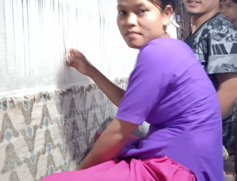 handcrafted hand-knotted high quality carpet weaving - himalayacarpetnepal.com