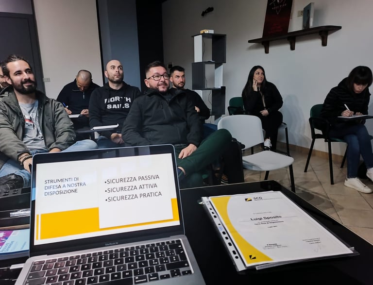 Corso Difesa Abitativa Spark Academy - Strumenti di difesa attiva e passiva.