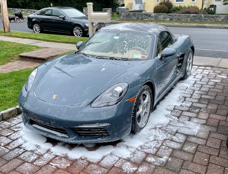 foam-bath-porsche