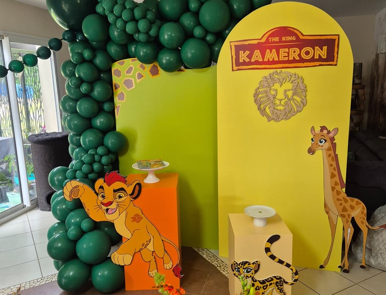 décoration anniversaire sur mesure XXL haut de gamme d'un petit garçon