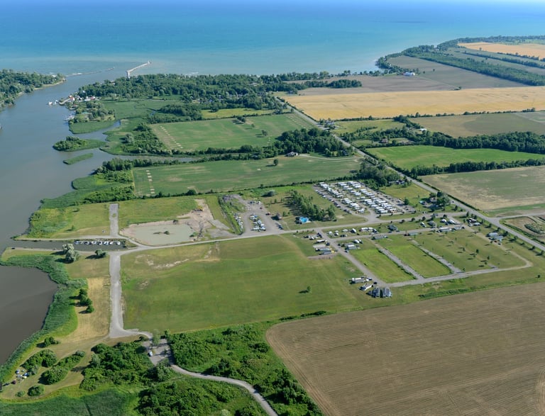 RV camping near Lake Erie Ontario"