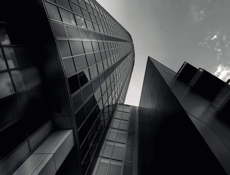 Nowoczesny wieżowiec będący siedzibą firmy Weihs International.