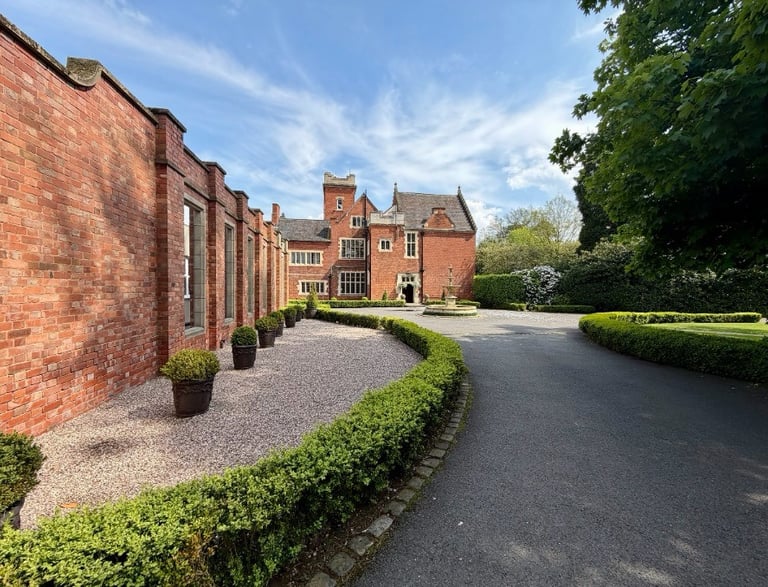 wedding at pendrell hall for a disco party white wedding