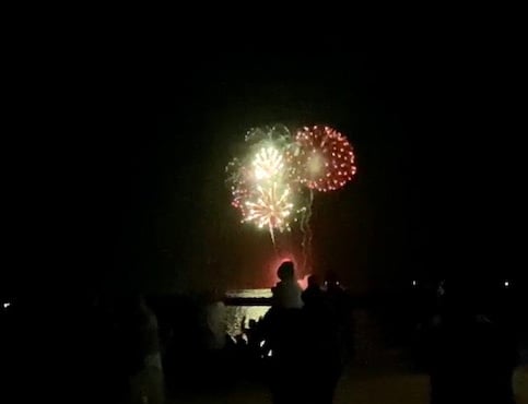 Feuerwerk Silvester Hawai'i Honolulu Waikiki Annerschtwo