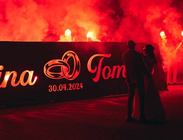 baner weselny z imionami nowozencow folia podświetlana pirotechniką
