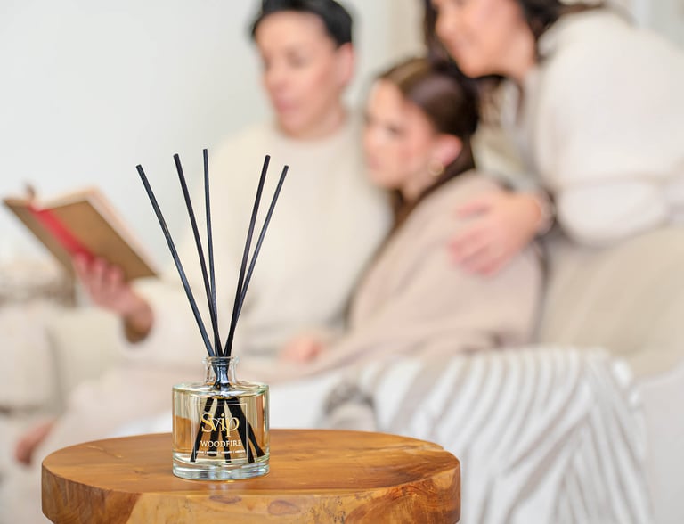 Namu kvapas su lazdelemis WOOD