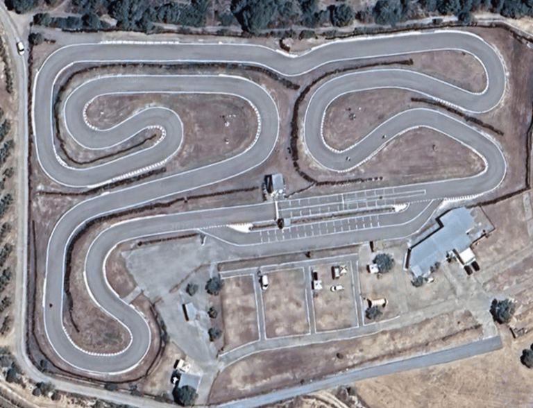 Trazado del karting de Móra d’Ebre para pitbike