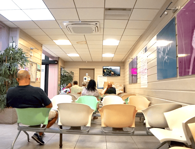 reseaux d'ecran salle d'attente médical