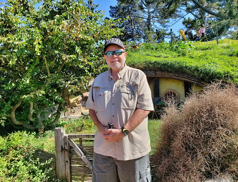 The Pirate likes this smial in Hobbiton in New Zealand