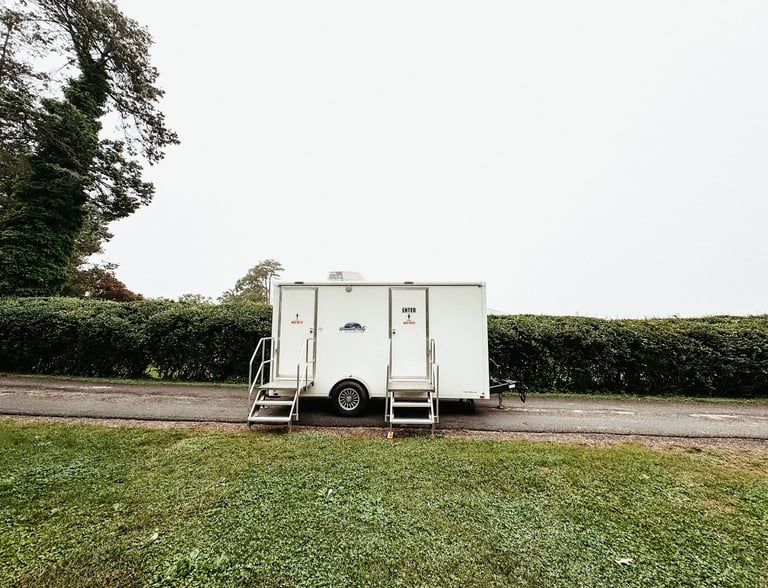 luxury bathroom rental, luxury rental bahrooms
