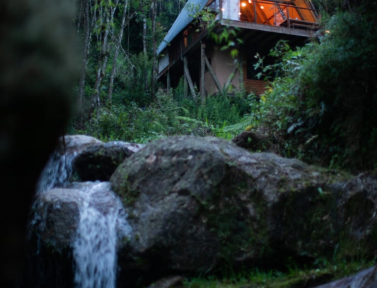 hospedagem-chale-triangular-montanhas