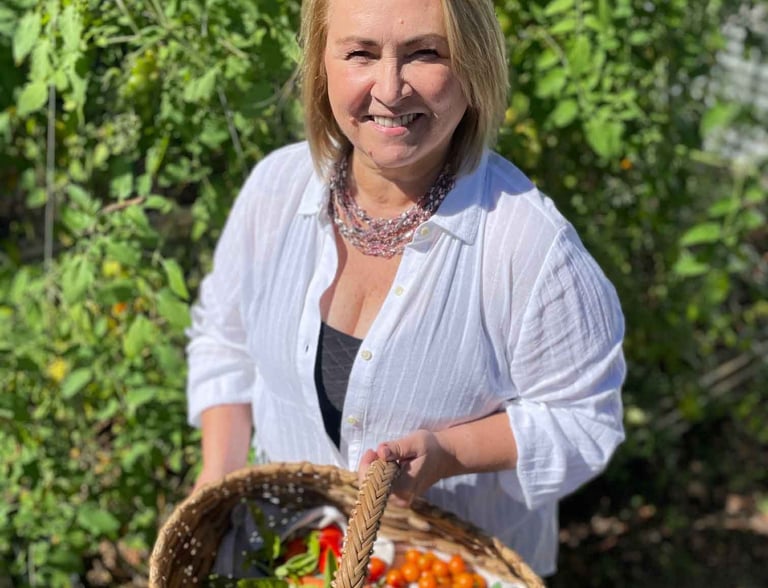 Becky, basket weaver