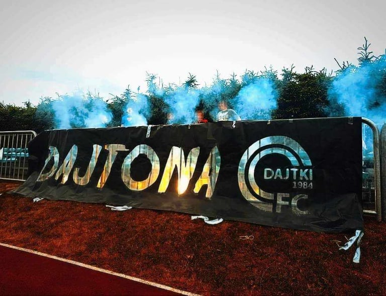 transparenty stadionowe pirotechnika folia pirotechniczna