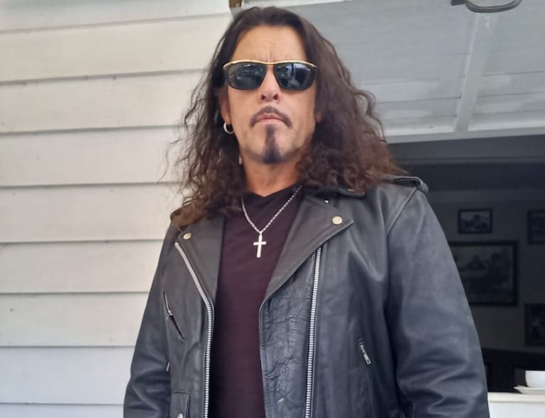Mark Taipari, Classic and Alternative Rock Artist and Performer, Auckland New Zealand