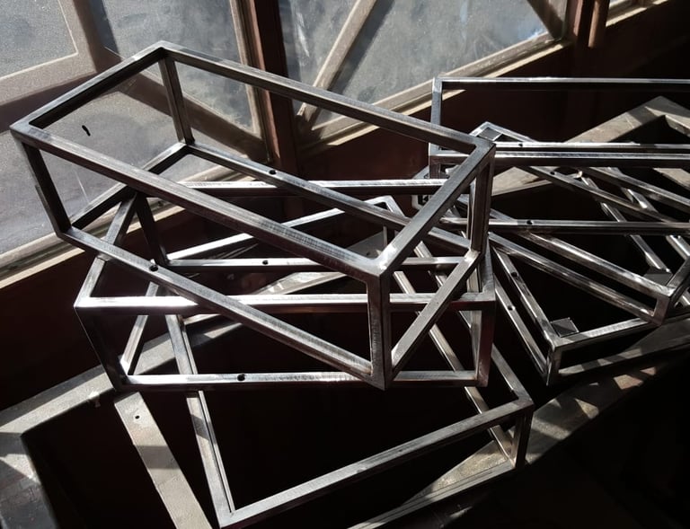 Mensole in ferro saldate a Tig