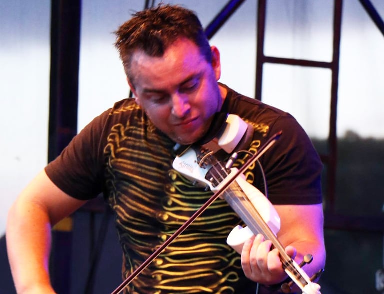 Nick Jones, Performer, Violinist, Fiddler, Auckland New Zealand