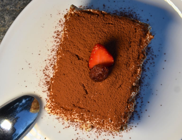 tiramisu maison , dessert maison produits du jardin restaurant atypique restaurant haute corse venzo