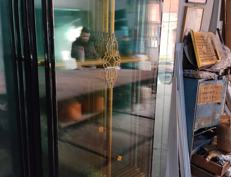 istek üzerine yapılan cam