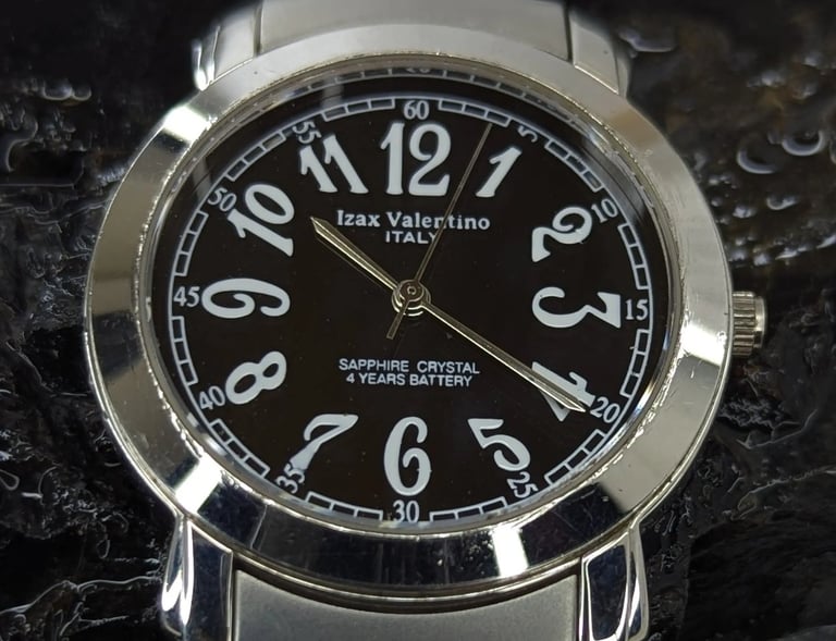 Izax Valentino Italy Watch with black Background