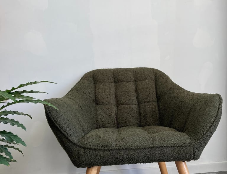 changement de tissu sur un fauteuil contemporaine