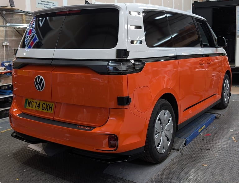 ID Buzz partial wrap