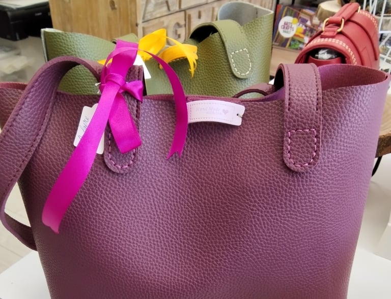 Sac à main à coudre soi même personnalisé par Cosquinelle