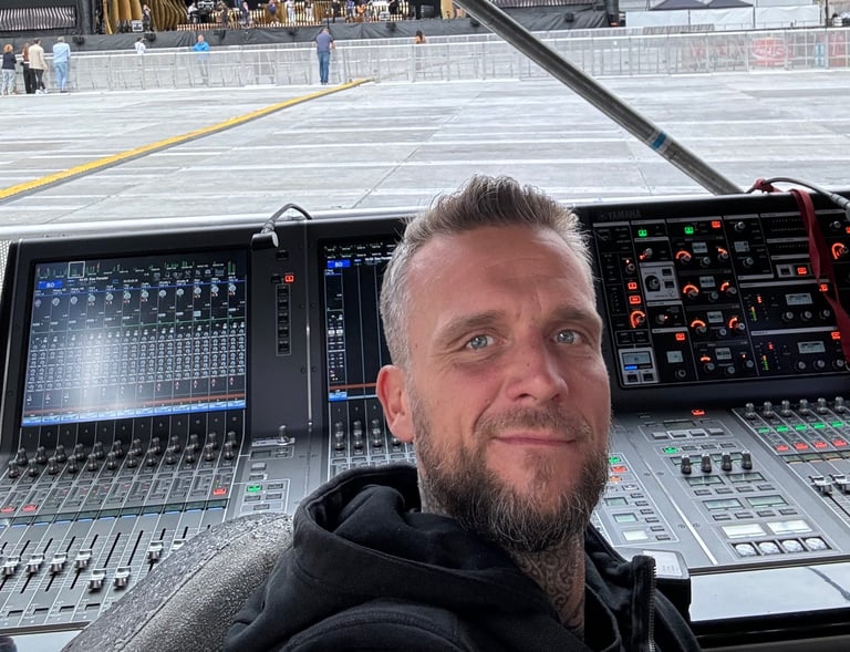 seamusthefreenomad as sound engineer in stadium concert