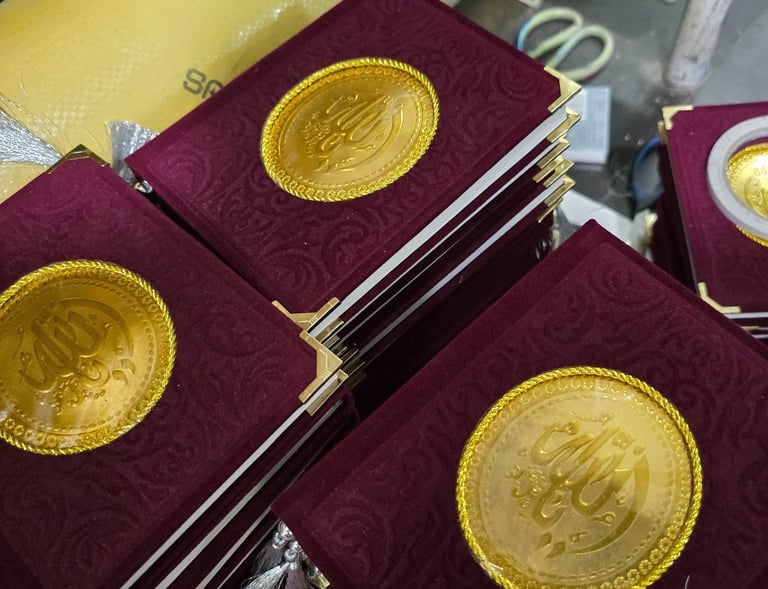 Cetak buku yasin bludru warna merah maron