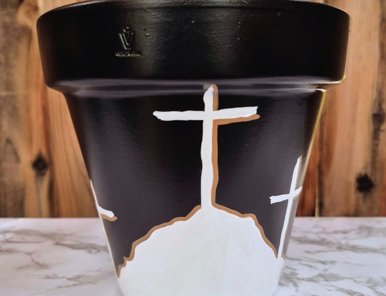 Three Crosses On Calvary 6" Pot
