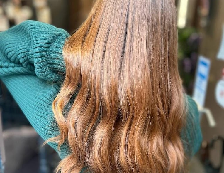 coiffure femme cheveux lisses
