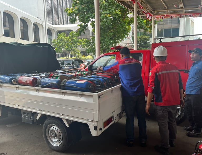 Pickup Tabung APAR untuk proses REFILL
