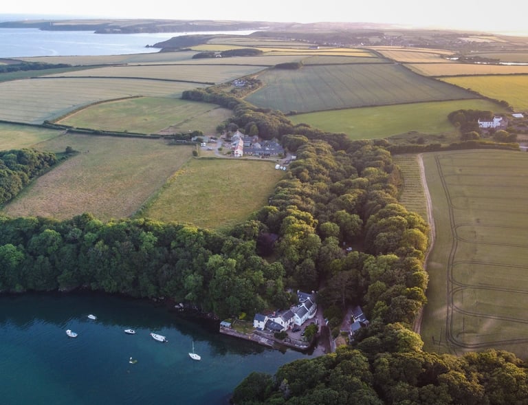 Skerryback Farm cottages Sandy Haven st ishmael's penbrokeshire drone
