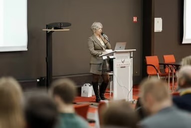 presentazione alla conferenza