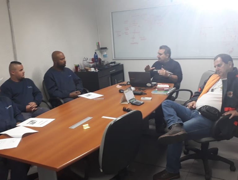 Treinamento Administrativo - Chefia de Operações - Indústria Plástica