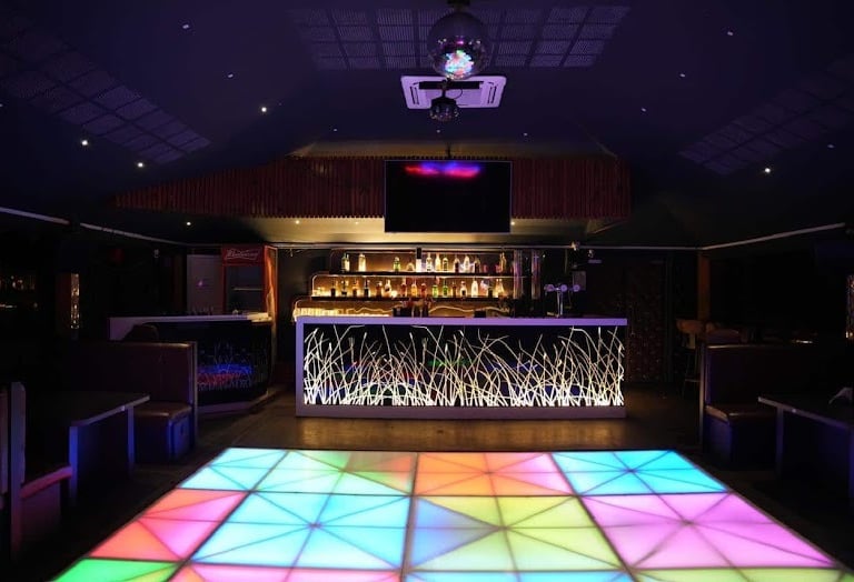 Pubs in Pondicherry with Dance Floor