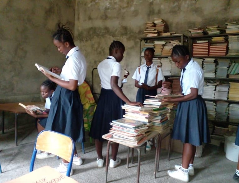 Opening of a school library in Kimbondo, DRC