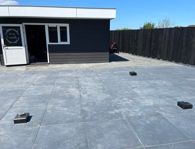 Een tuin aangelegd door Betsema Bestrating