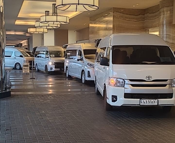 Sewa-hiace-wisata-surabaya