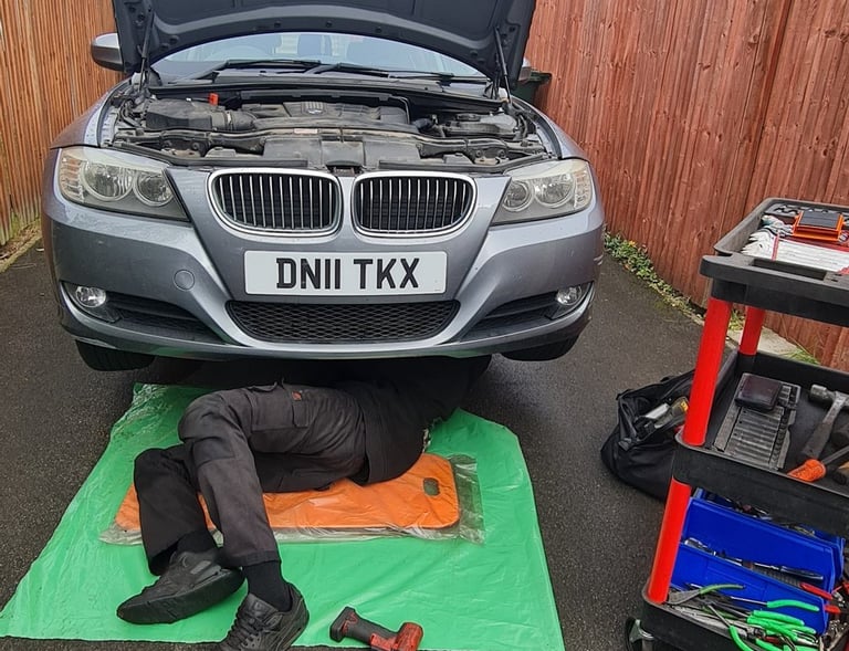 SSK Mechanics fixing Steering fault on BMW 320d steering rack replacement power steering bradford