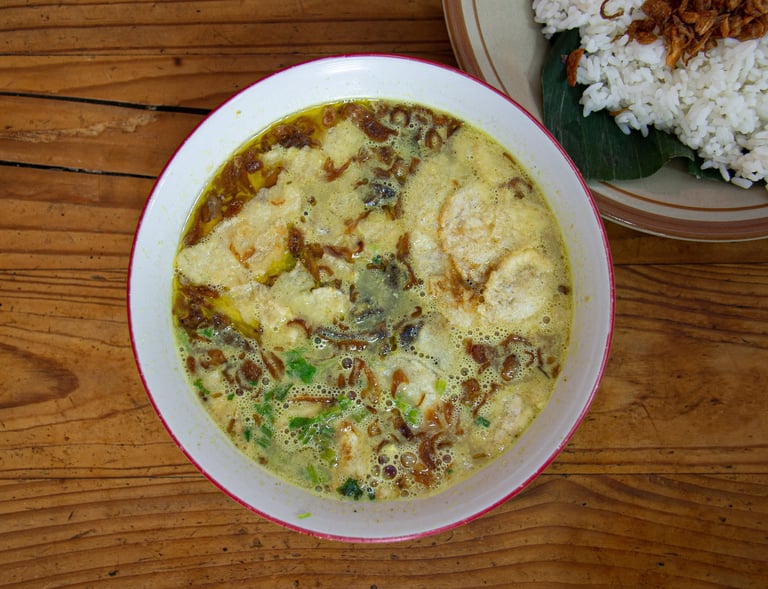 Soto Kuning A'Adam - Bogor