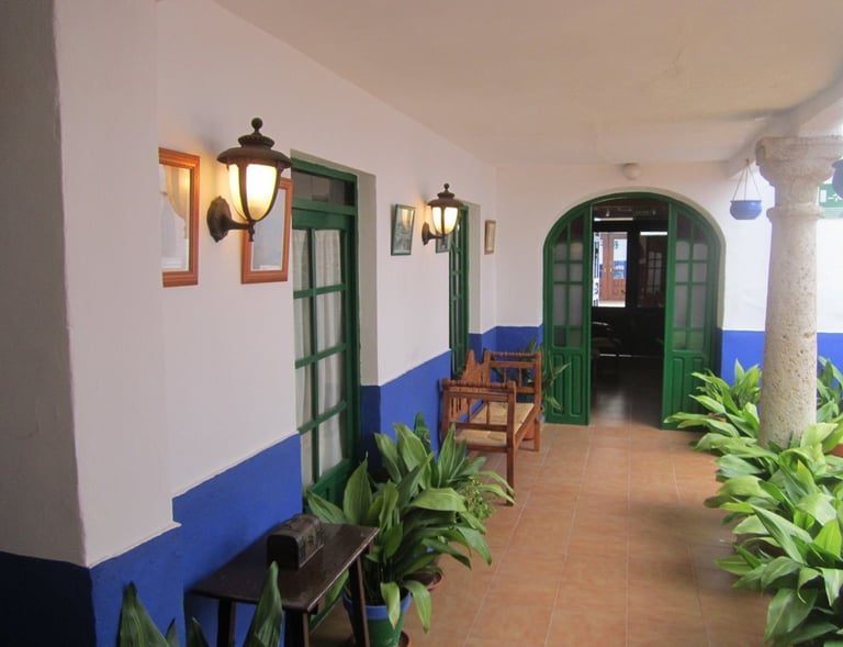 alojamientos en almagro. hostal san bartolome